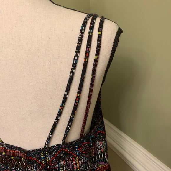 NWOT Multi-Pattern Design Tank Top - Picture 5 of 5